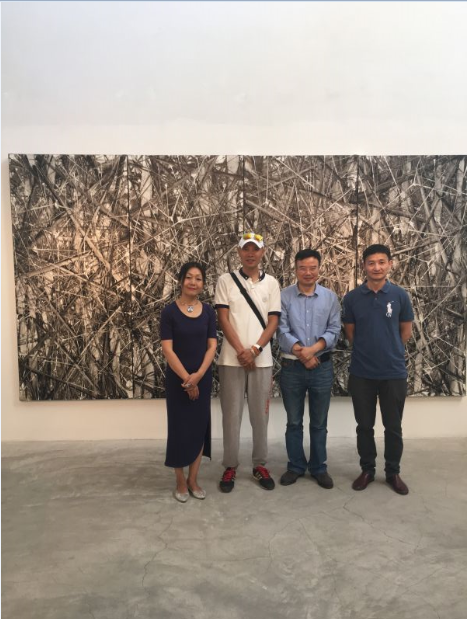 从左至右：艺术家朱维彬、出品人张宁、策展人彭锋、艺术家杨卫1